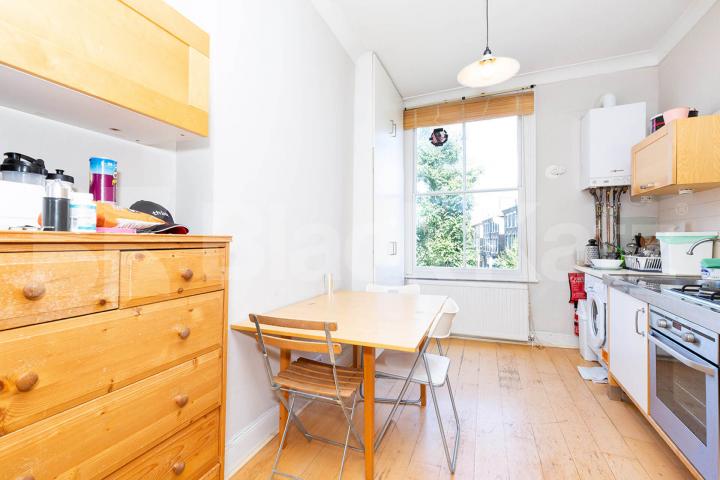 A 2 bedroom property full of character within a period conversion  Hartham Road , Hillmarton Conservation Area 